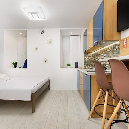 Suites On Chaikovskogo Одесса Экстерьер фото