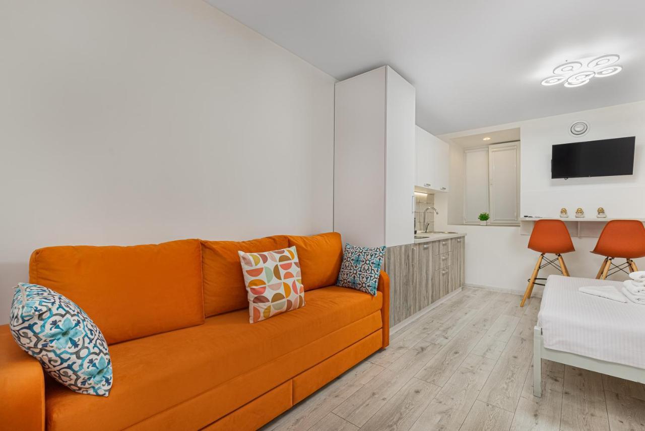 Suites On Chaikovskogo Одесса Экстерьер фото