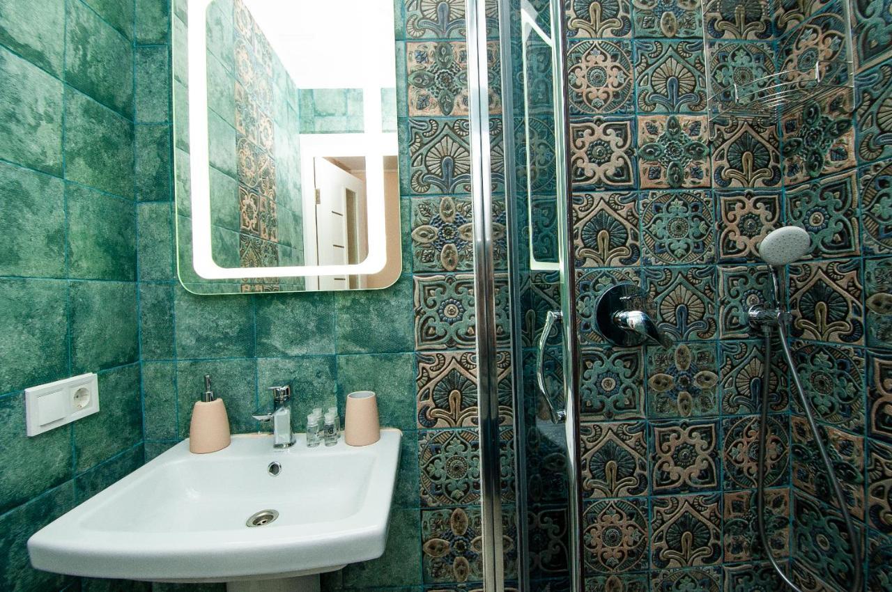 Suites On Chaikovskogo Одесса Экстерьер фото