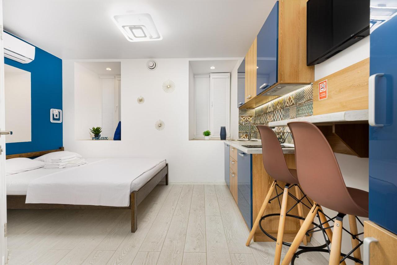 Suites On Chaikovskogo Одесса Экстерьер фото