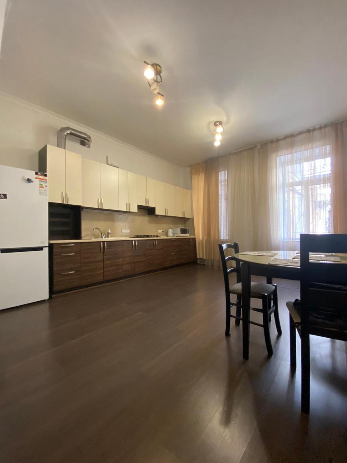 Suites On Chaikovskogo Одесса Экстерьер фото
